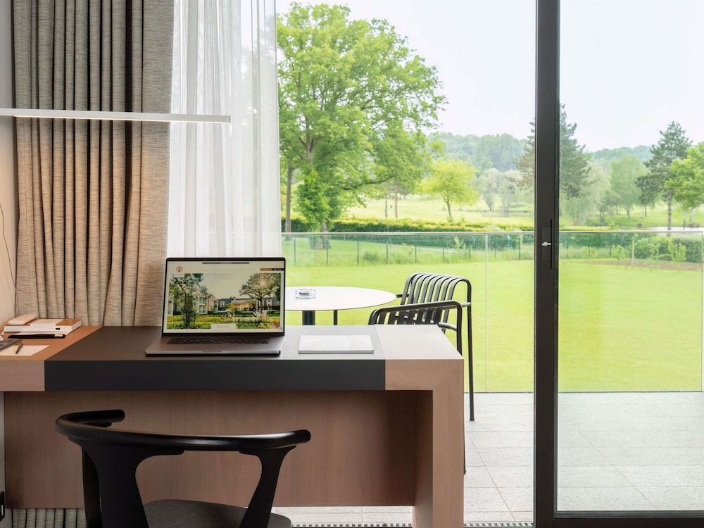 Executive Suite, 1 King Bed, Terrace (Forest View) - Photo 1