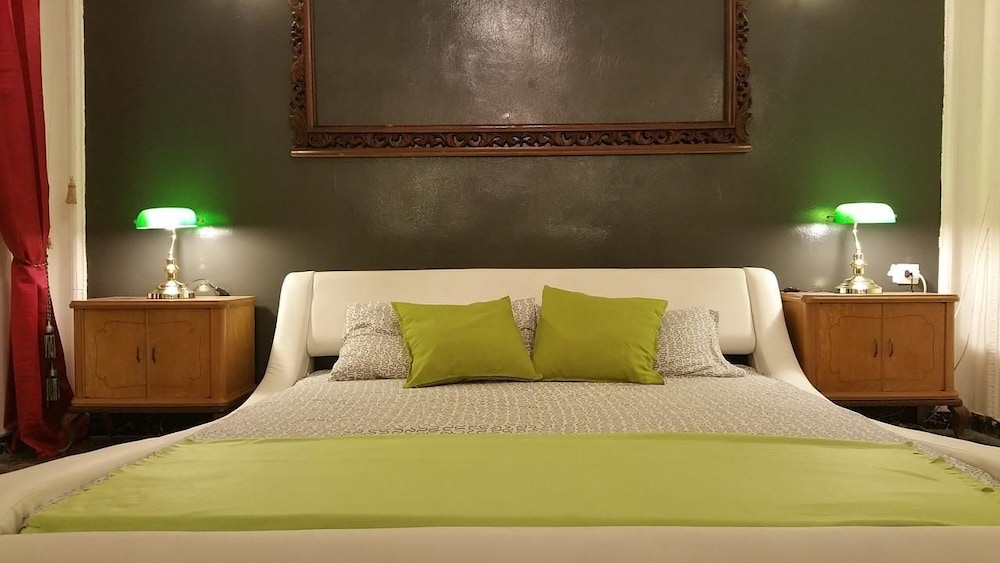 Double Or Twin Room, Shared Bathroom