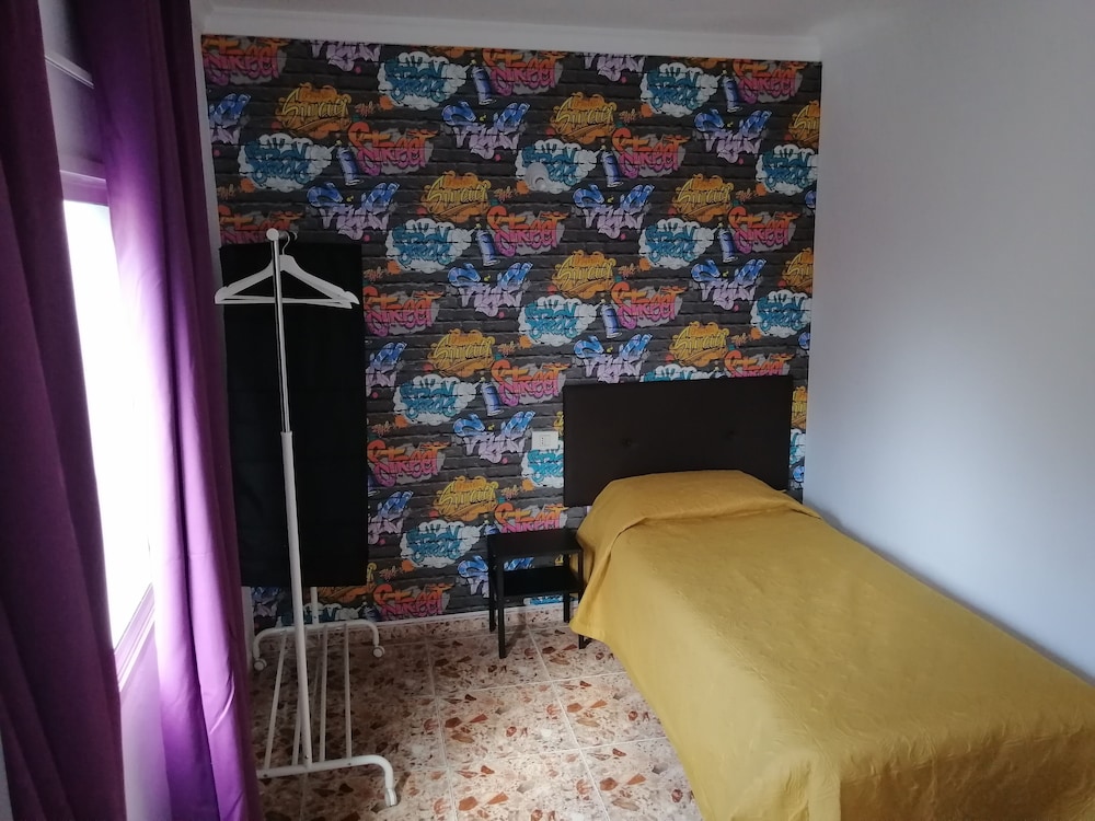 Habitación Individual, Baño Compartido (Exterior)