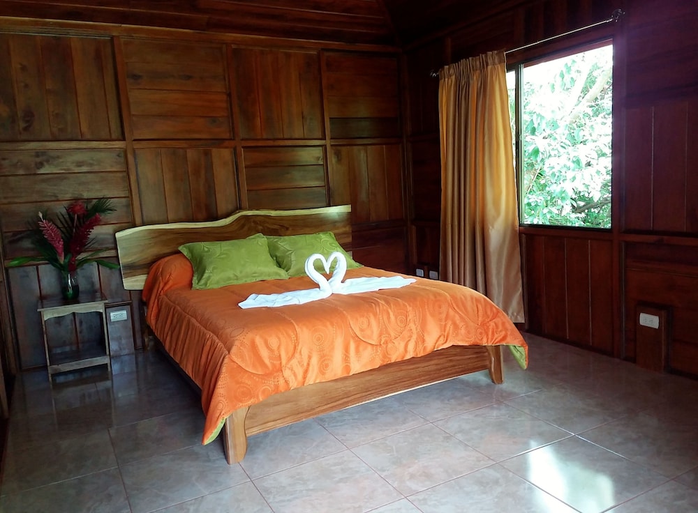 Traditional Cabin, Balcony