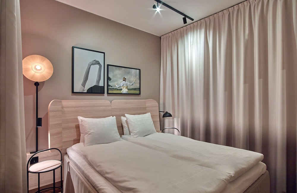Standard Double Room (No Windows)