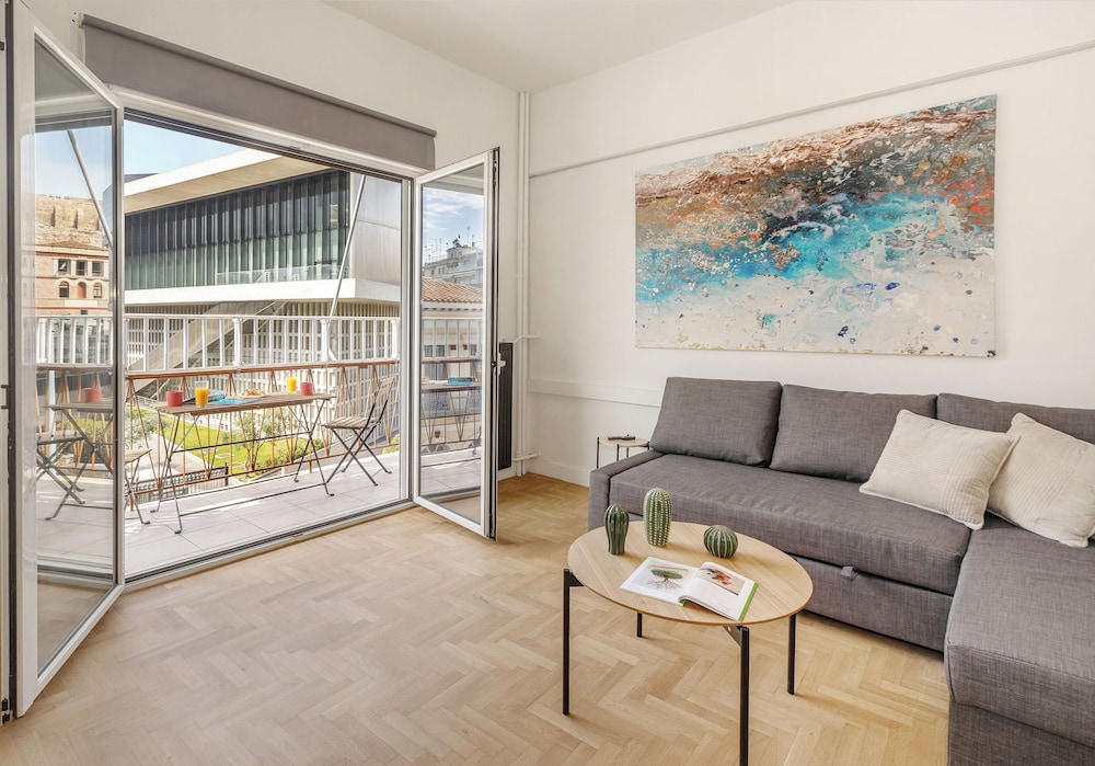 Comfort Apartment, 2 Bedrooms, Hill View
