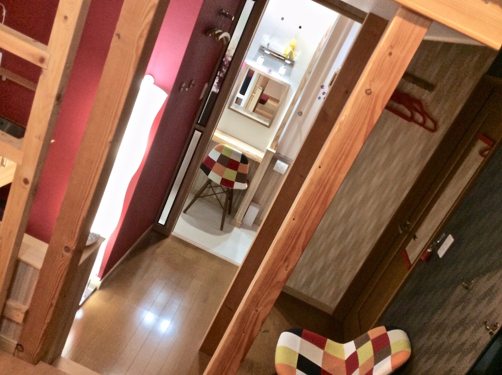 [BeniAka-Ma:201] Studio Design: Single loft bed/Futon w/Shower booth, Non Smoking photo 3
