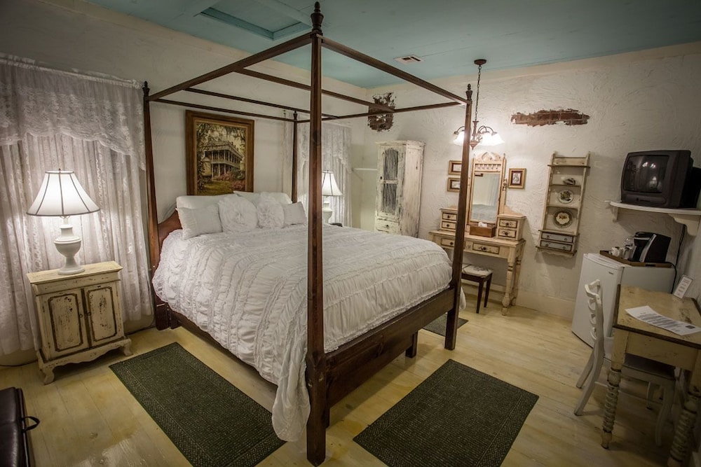 Comfort Cottage, 1 Queen Bed (Fais Do Do) photo 1