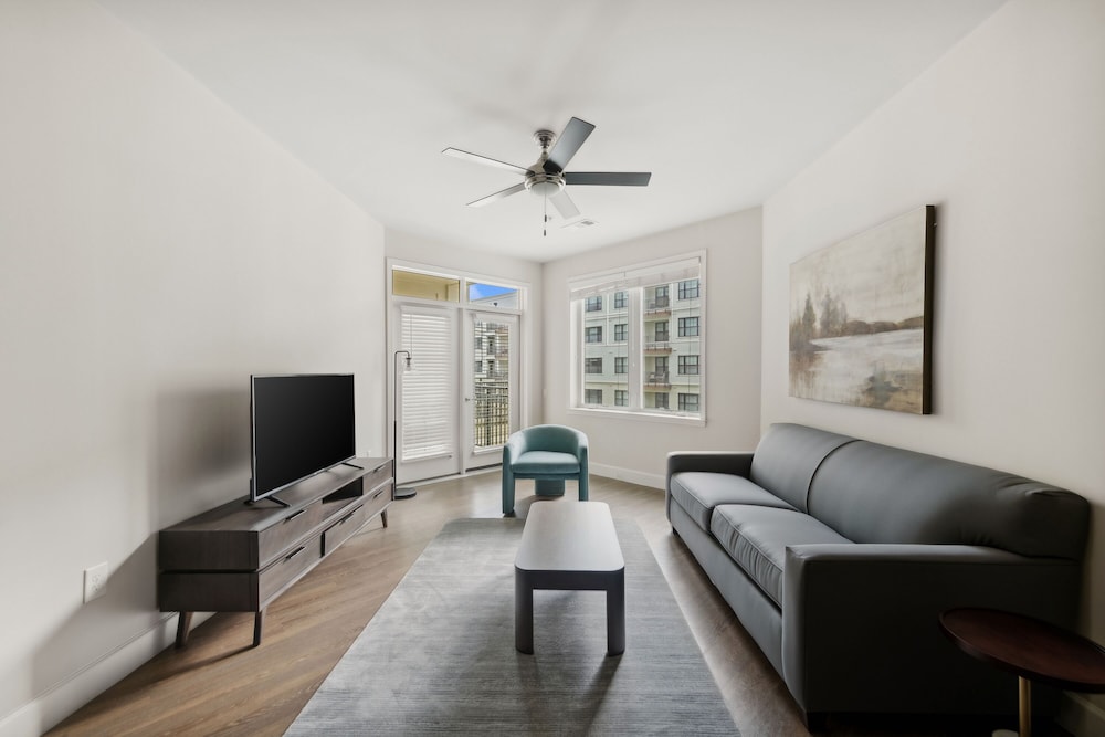 Standard Apartment, Accessible (Self Check-in with Virtual Front Desk) photo 2