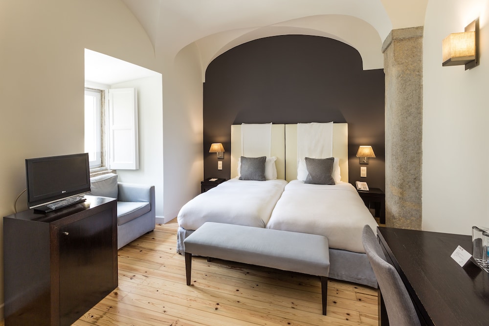 Superior Double or Twin Room photo 2
