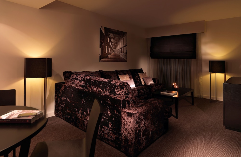 Suite - Photo 4