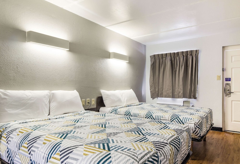 Deluxe Room, 2 Double Beds, Non Smoking, Kitchenette
