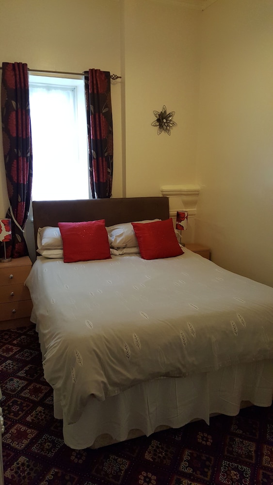 Flat 4 (First Floor)