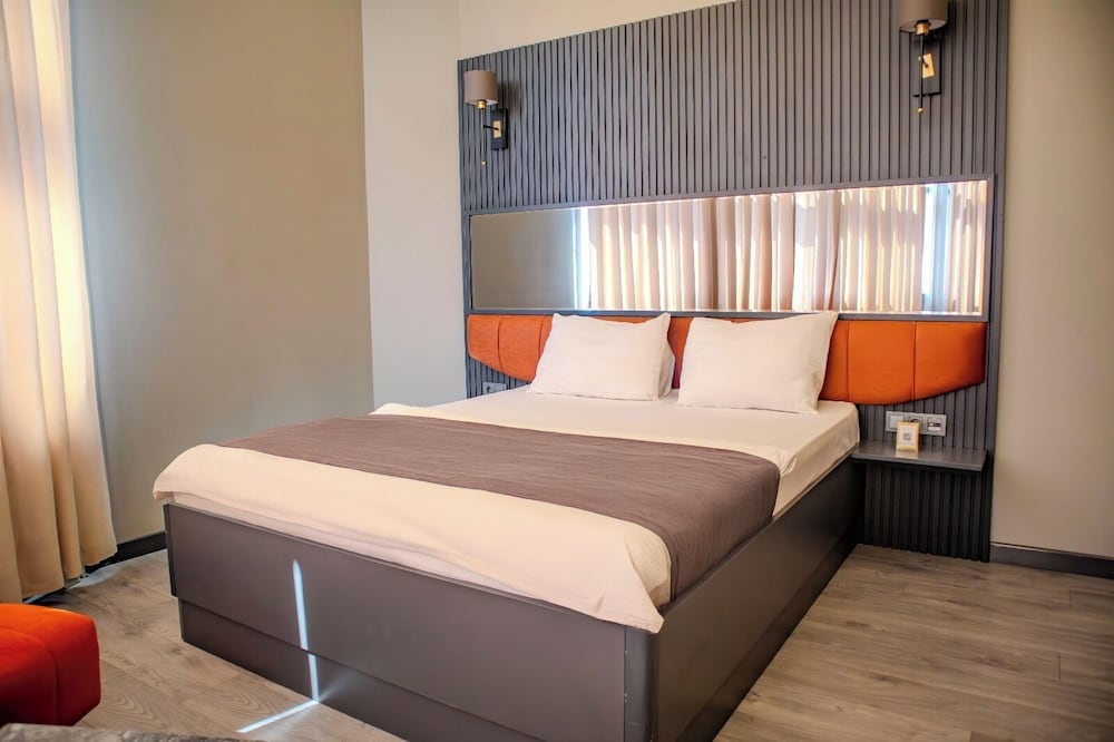Standard Double Room, City View photo 1