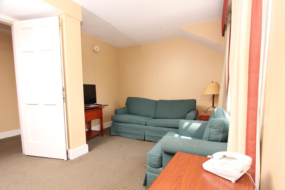 Suite, 1 King Bed (Lodge) photo 1