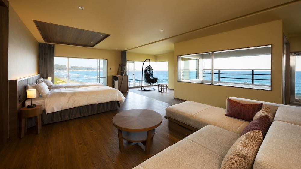[Premium Floor] Deluxe Family Room B with Outdoor Bath, Non Smoking (74 sqm)