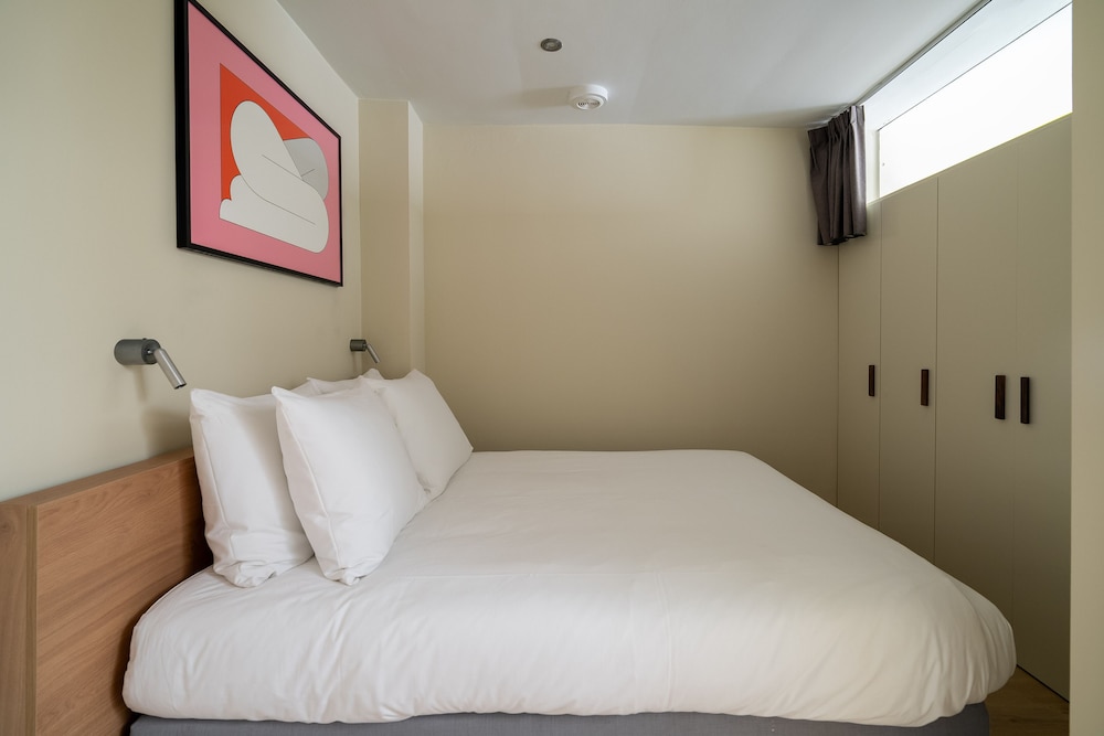 2 Bedroom Apartment - Basement Duplex photo 3