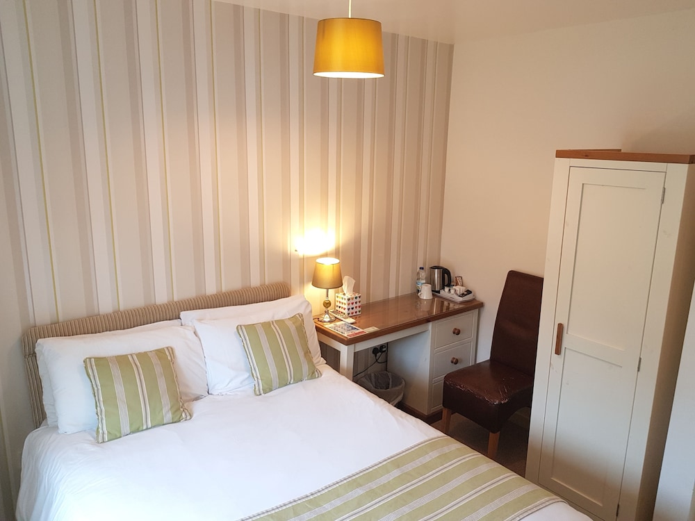 Standard Double Room, Ensuite - Photo 5