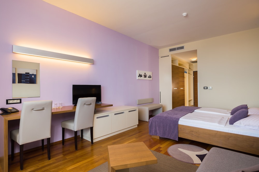 Junior Double Room, Balcony, Sea View (4****) photo 1