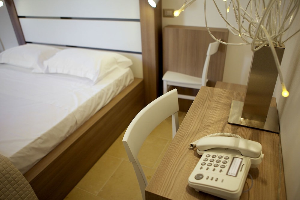 Standard Double Room - Photo 5