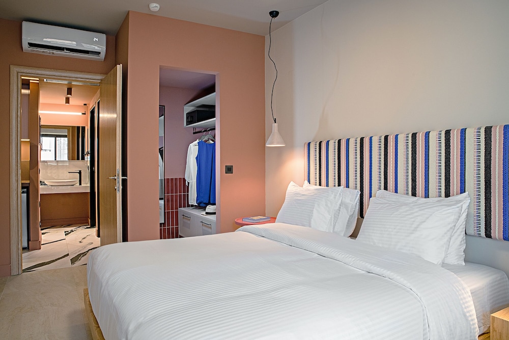 Luxury Apartment photo 2