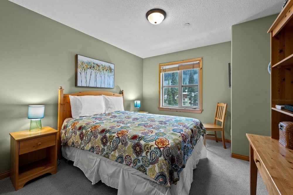 Condo, 3 Bedrooms photo 2