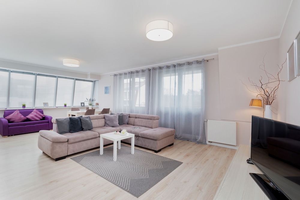 Apartment, 1 Bedroom, Balcony, Beachside