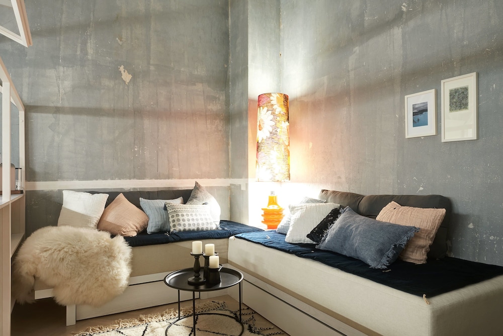 CoraB photo 1