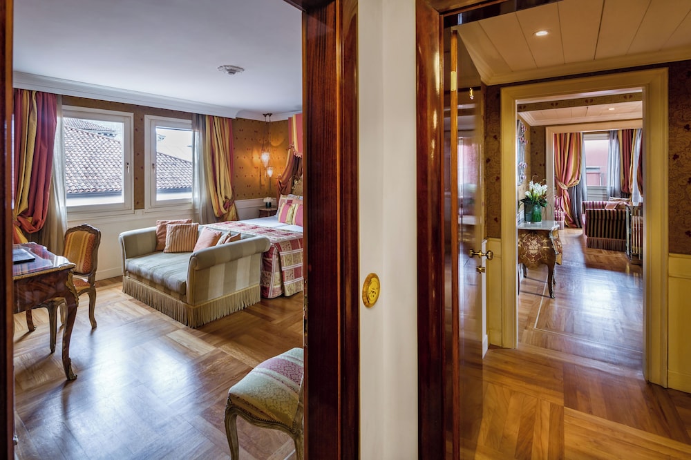 2-Bedroom Family Junior Suite - Photo 4