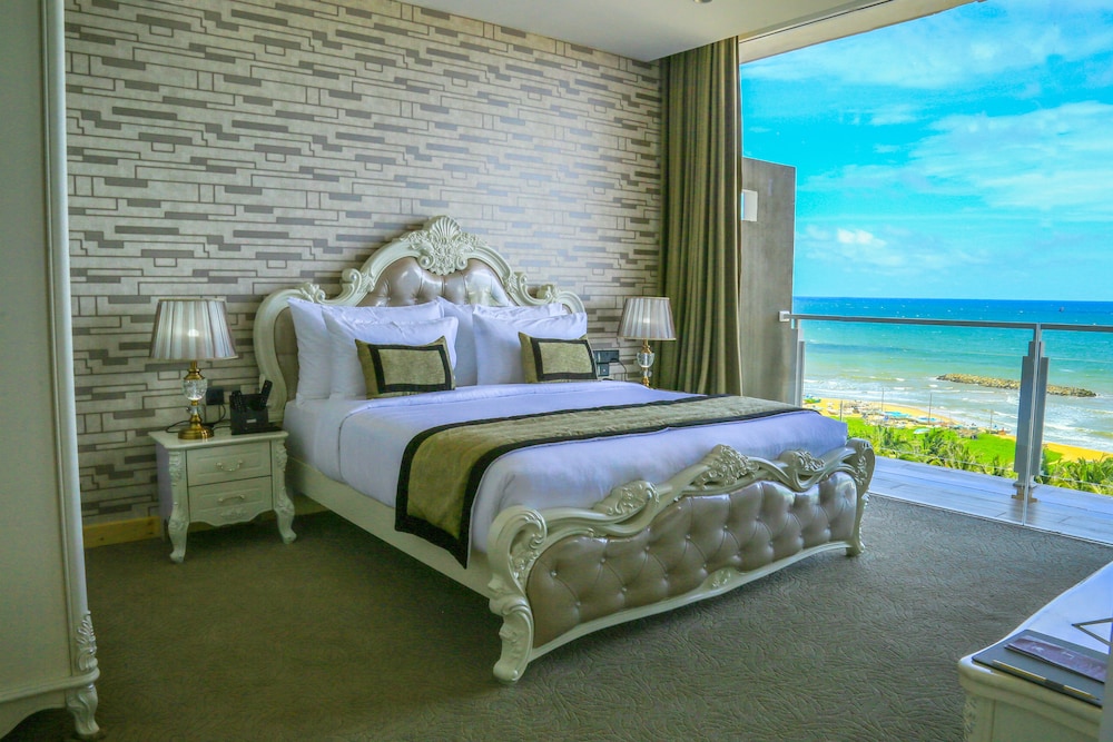 Conner Suite
