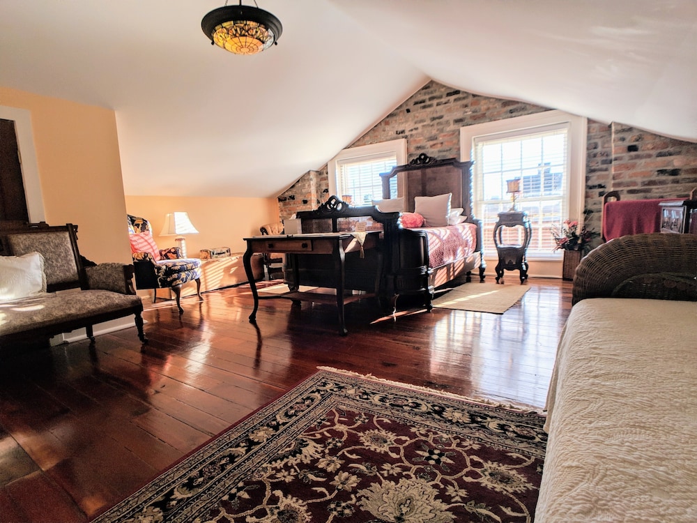 Deluxe Room, Multiple Beds