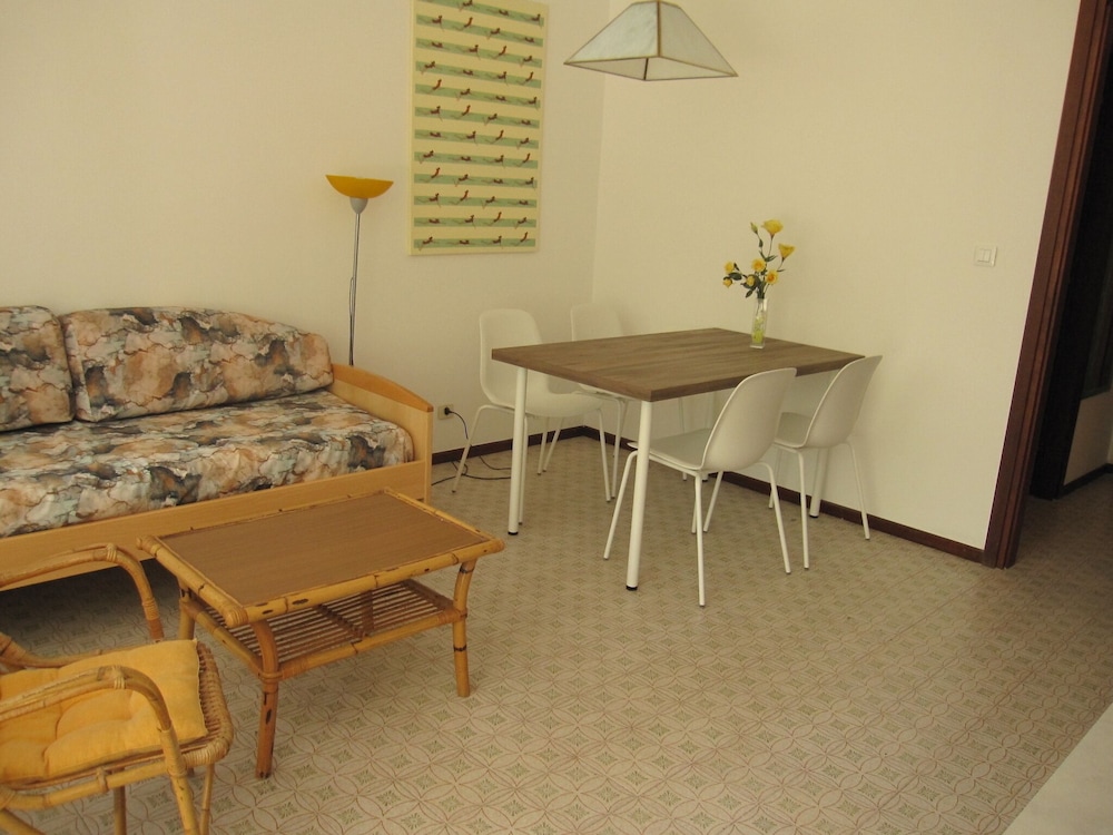 Apartment, 1 Bedroom, Balcony, Garden View photo 2