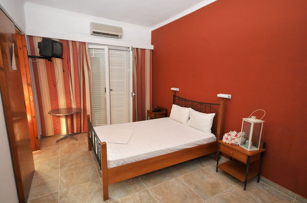 Double or Twin Room photo 2