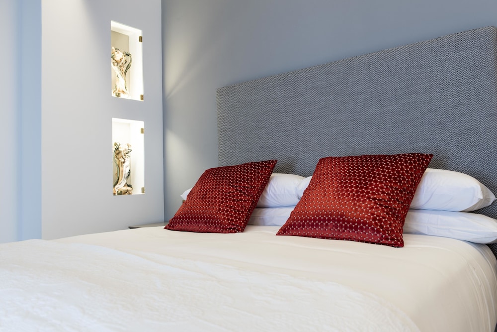 Double Deluxe Room with Spa Access