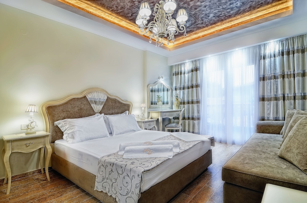 Deluxe Room - Photo 2