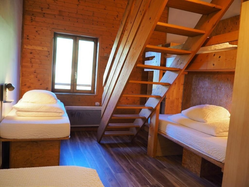 Private Room 5 Beds - Photo 3