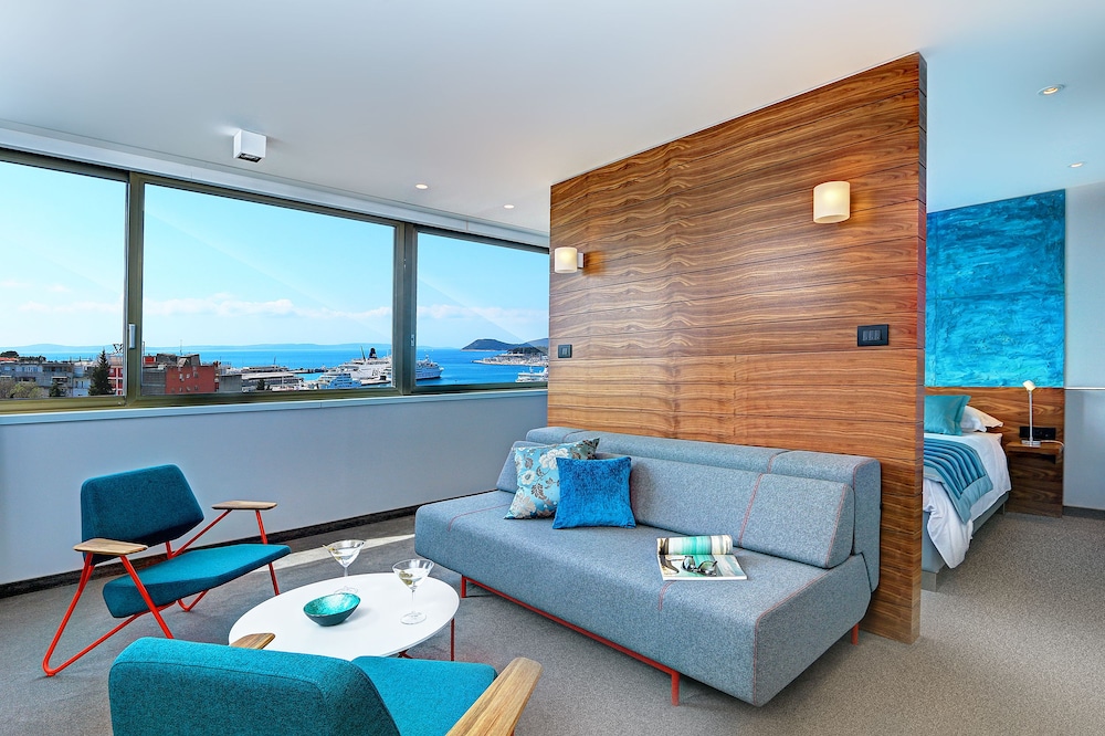 Superior Suite, Sea View