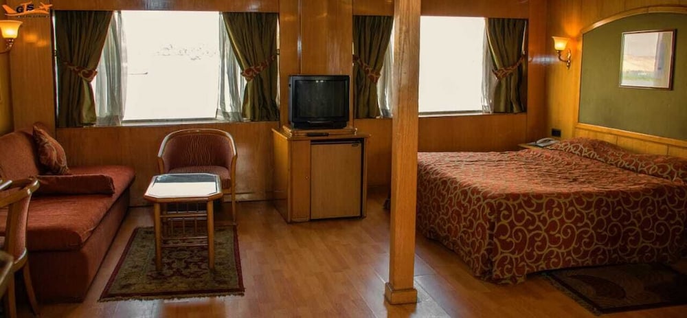 Superior Triple Room photo 1