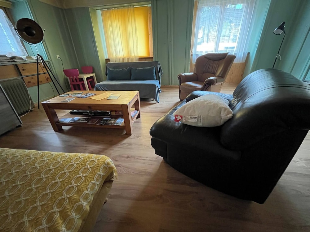 Apartment, 3 Bedrooms, Smoking, Balcony