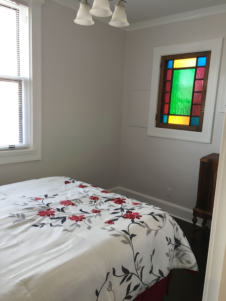 Apartment, 1 King Bed With Sofa Bed photo 3