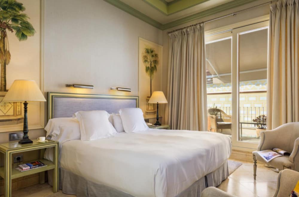Deluxe room with private terrace