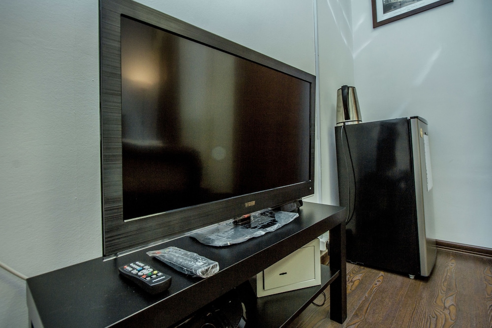 Standard Double Room, Shared Bathroom (10) photo 3