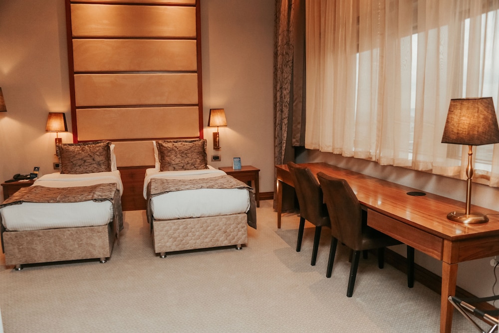 Superior Room, 2 Twin Beds photo 3