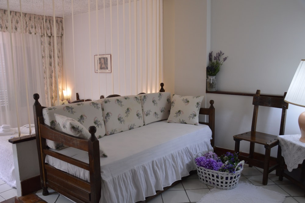 Deluxe Room, 1 Bedroom, Sea View photo 3
