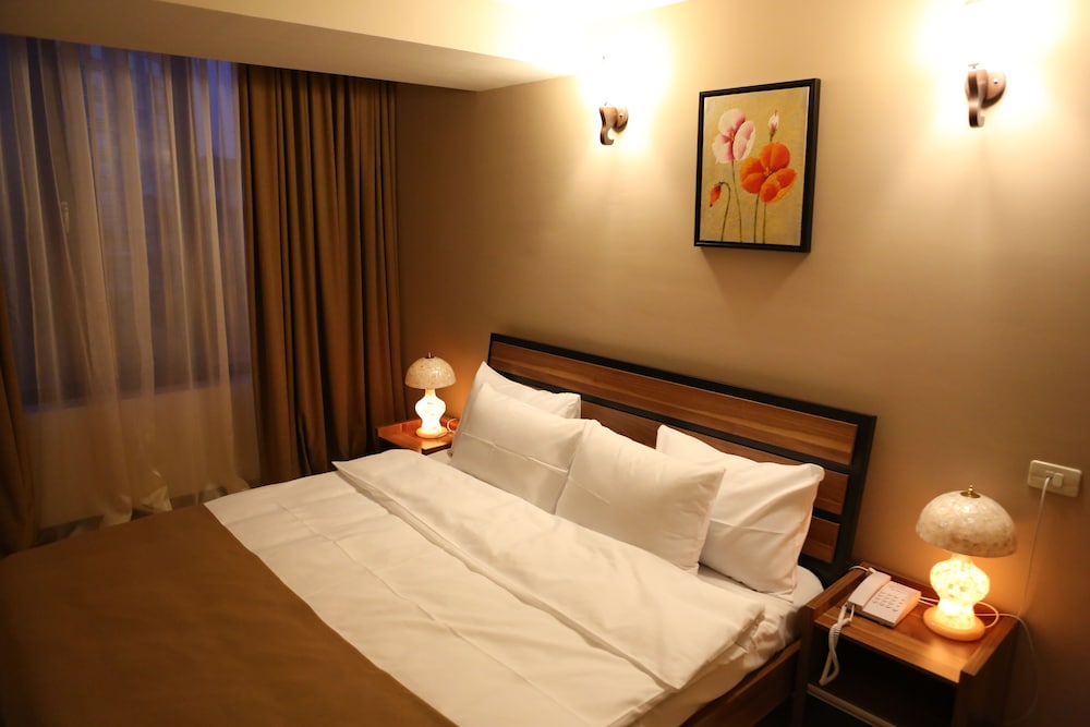 Luxury Suite photo 3