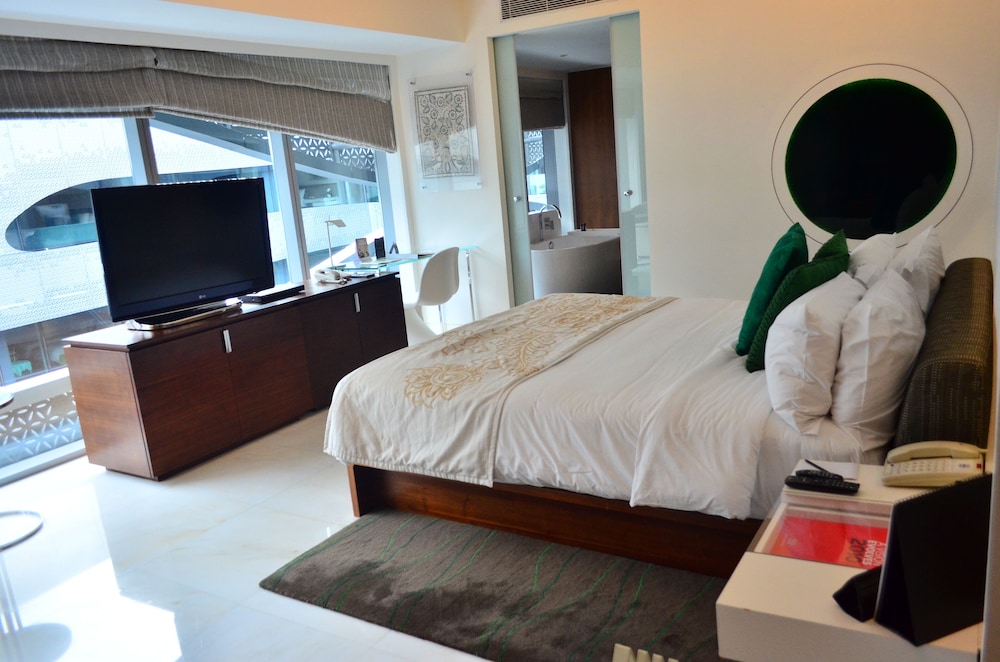 Trillion Suite - Photo 3