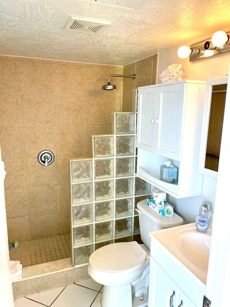 Studio, Ocean View, Beachside (Coastal Cozy) photo 3