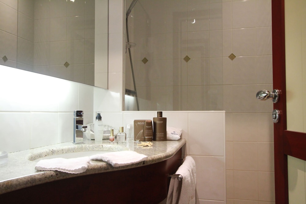 Superior Double Room, 1 King Bed - Photo 16