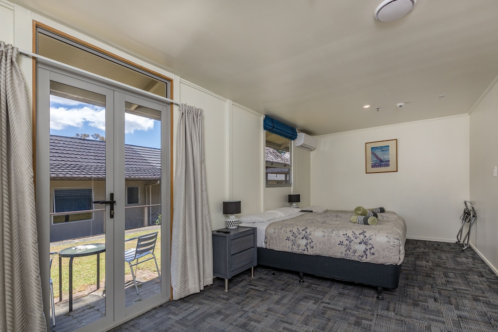 Triple Room, Multiple Beds photo 3