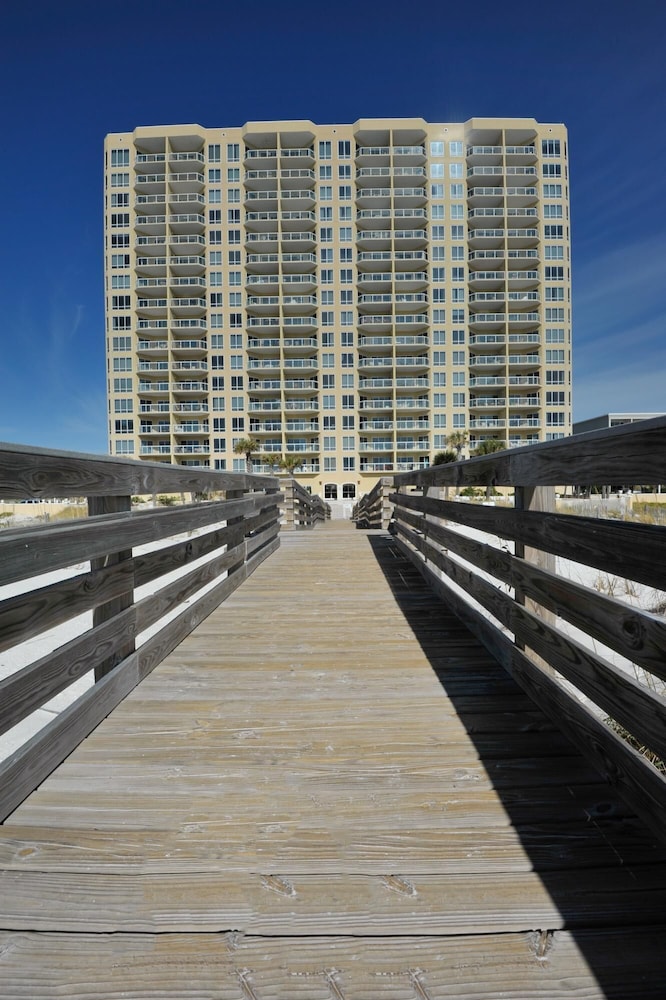 Apartment, Multiple Beds (Emerald Isle unit 202) photo 2