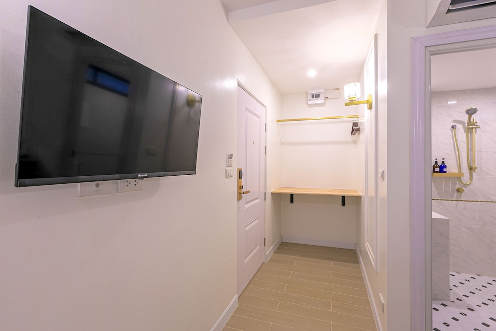 Deluxe Triple Room photo 2
