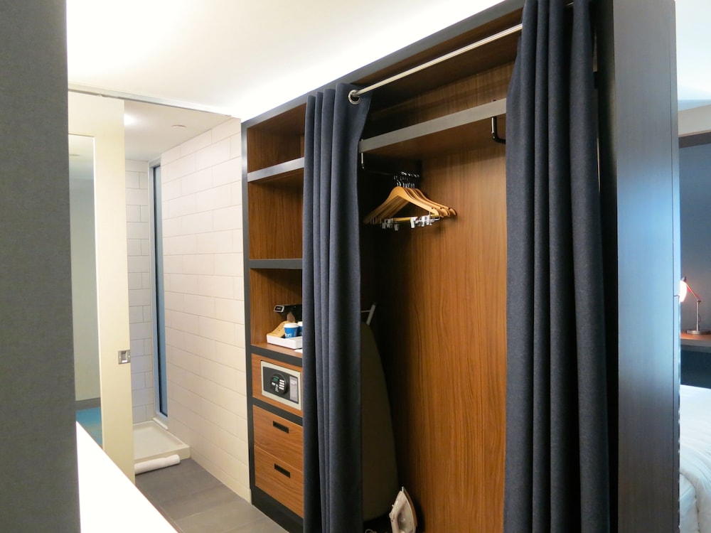 Suite, Multiple Beds (View) photo 2