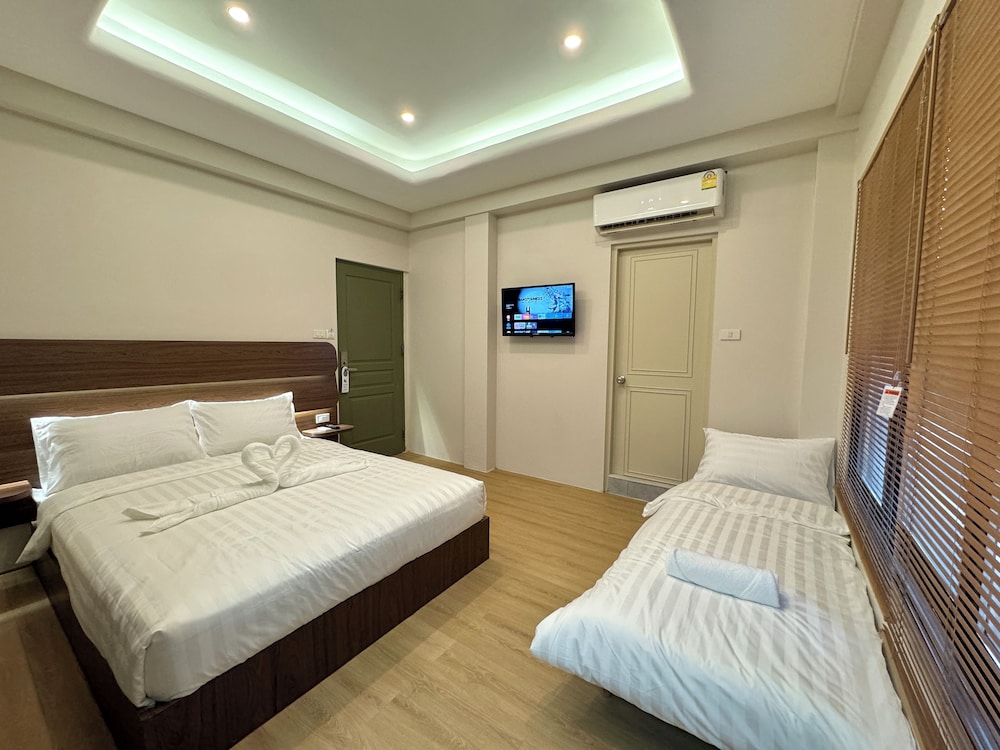 Superior Room, 1 Queen Bed with Sofa bed