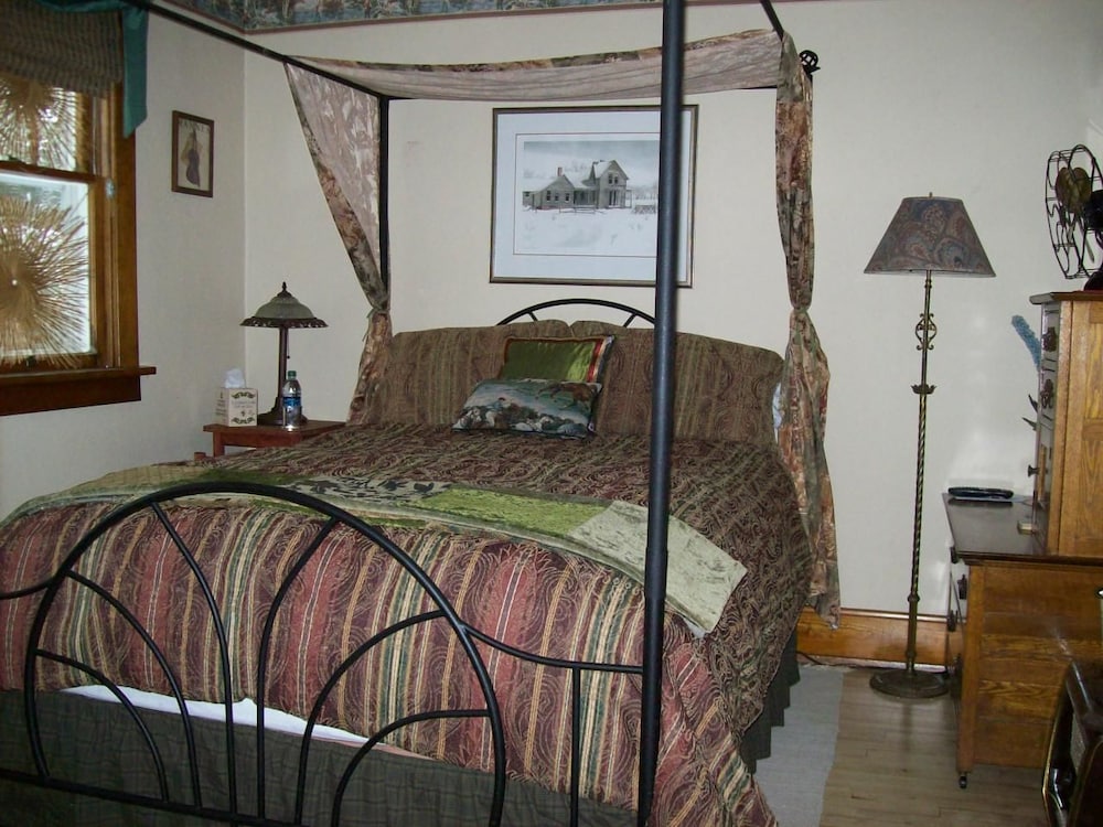 Room, 1 Queen Bed, Non Smoking (Ladies and Gents) photo 1
